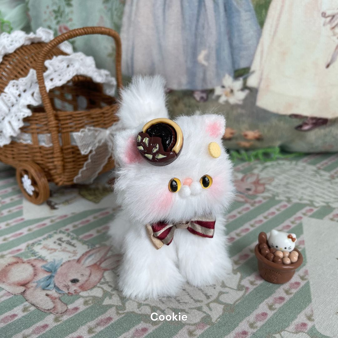 White Kitten Collection