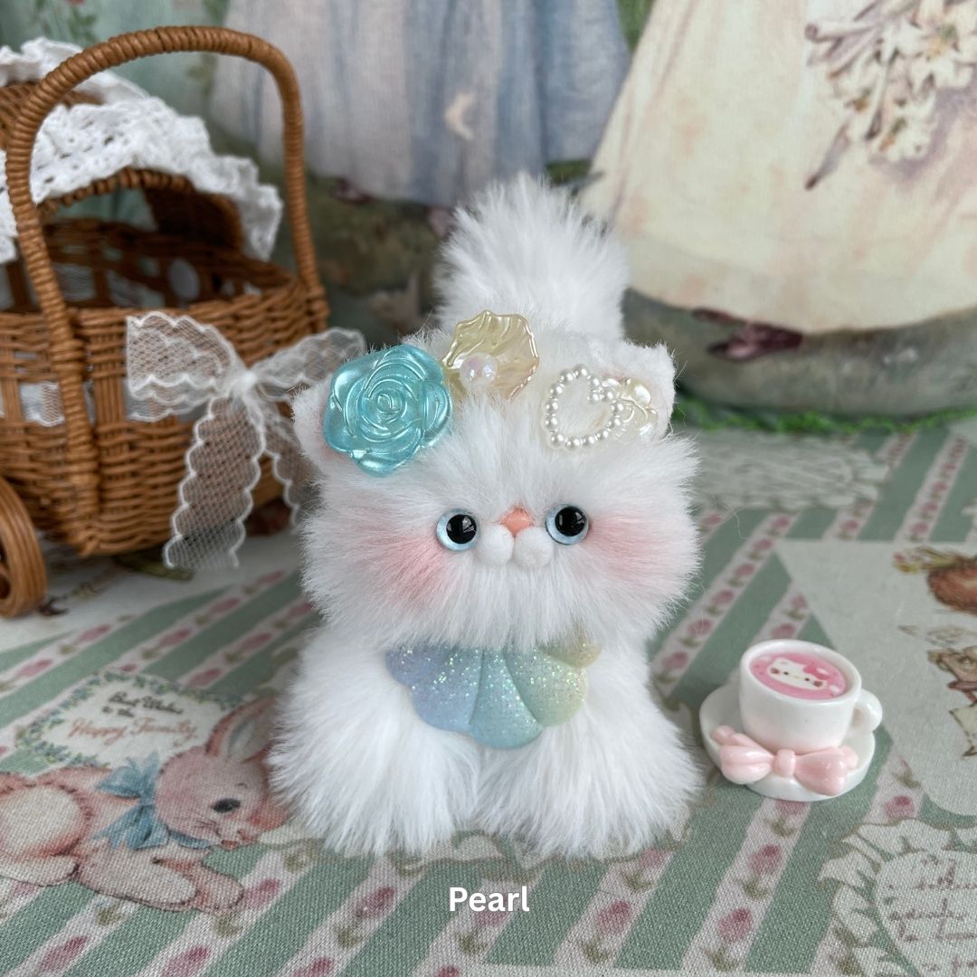 White Kitten Collection