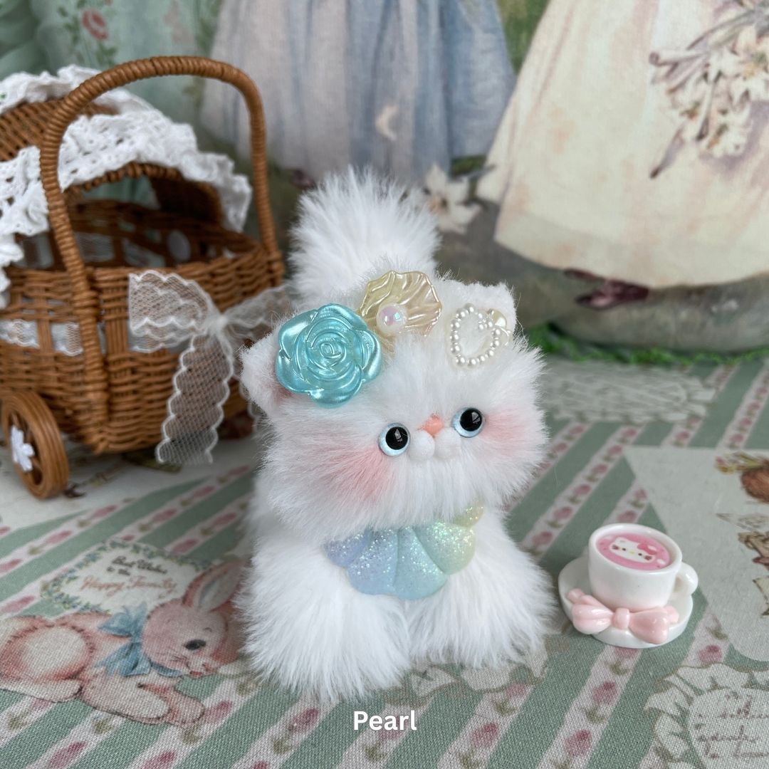 White Kitten Collection