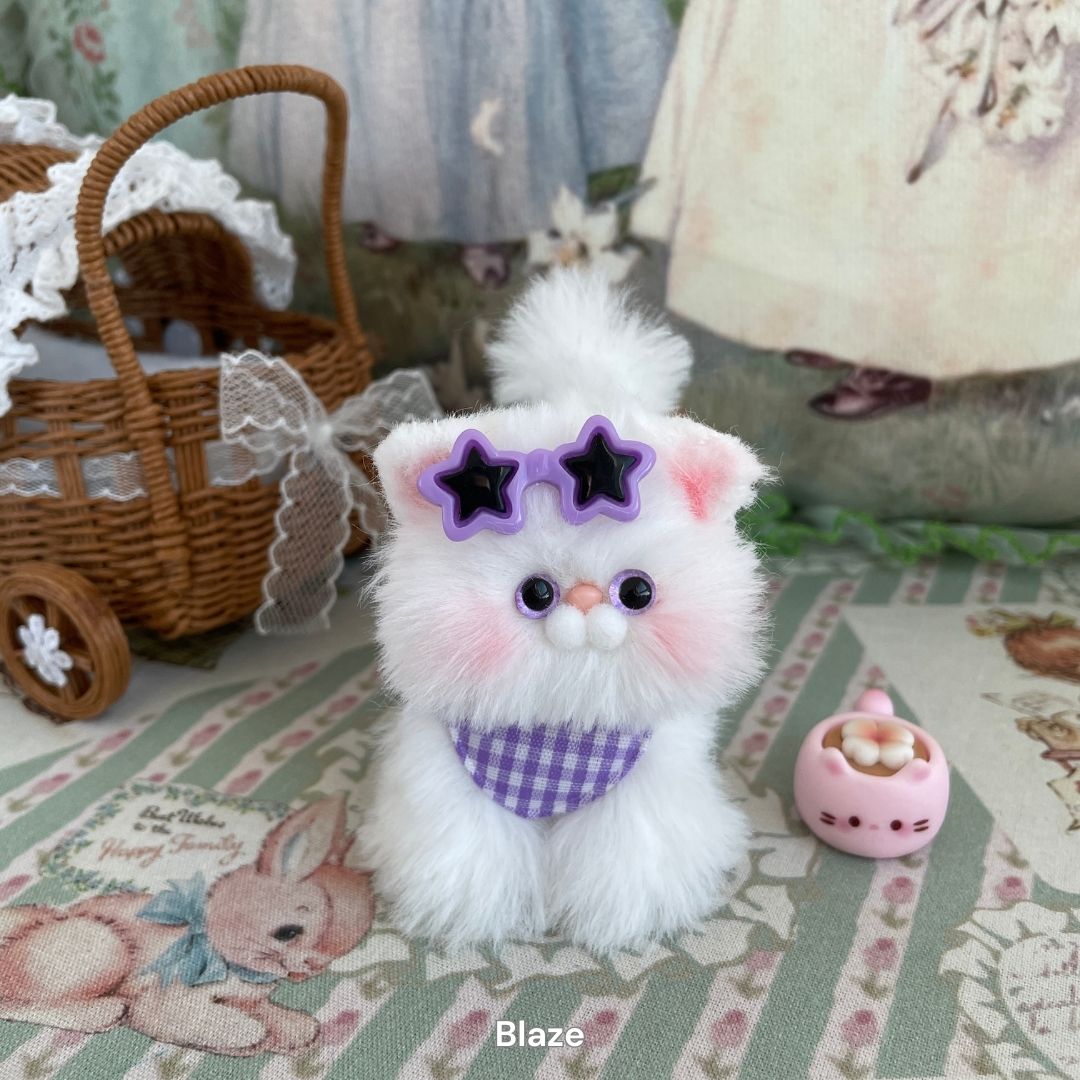 White Kitten Collection