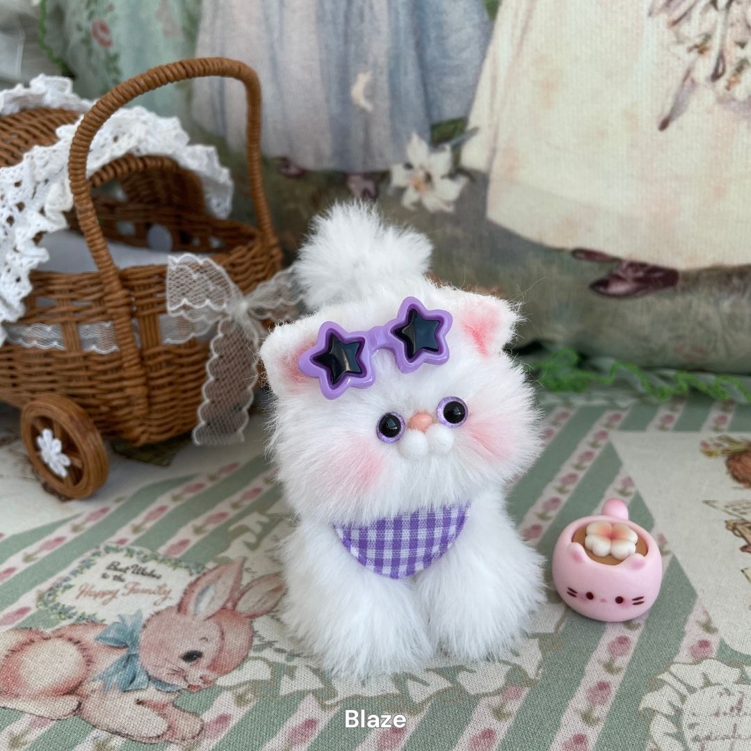 White Kitten Collection
