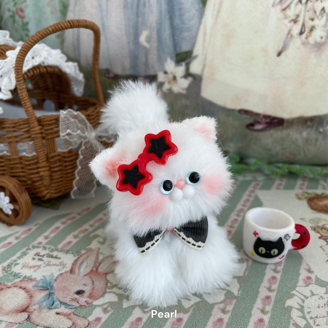 White Kitten Collection