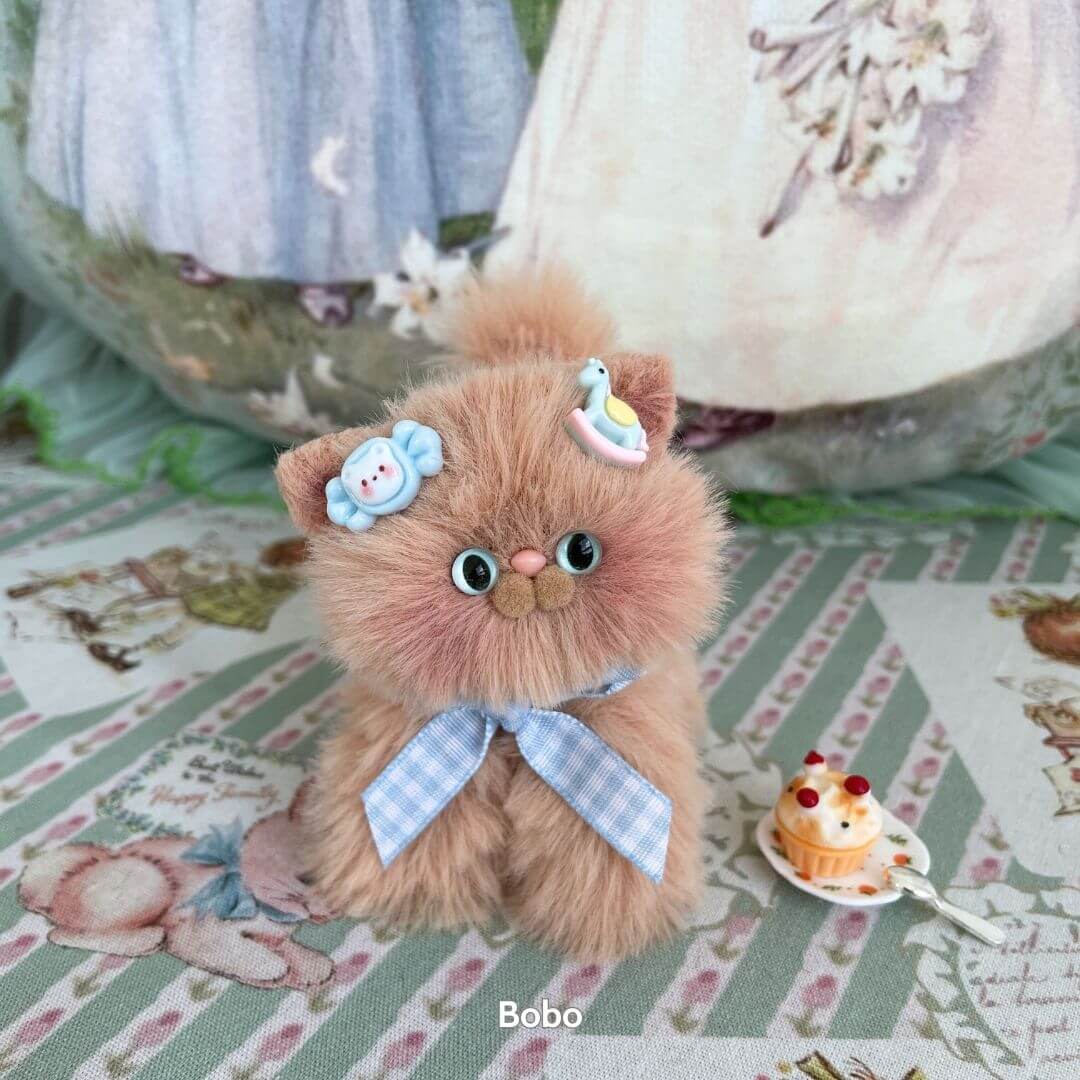 Brown Kitten Collection
