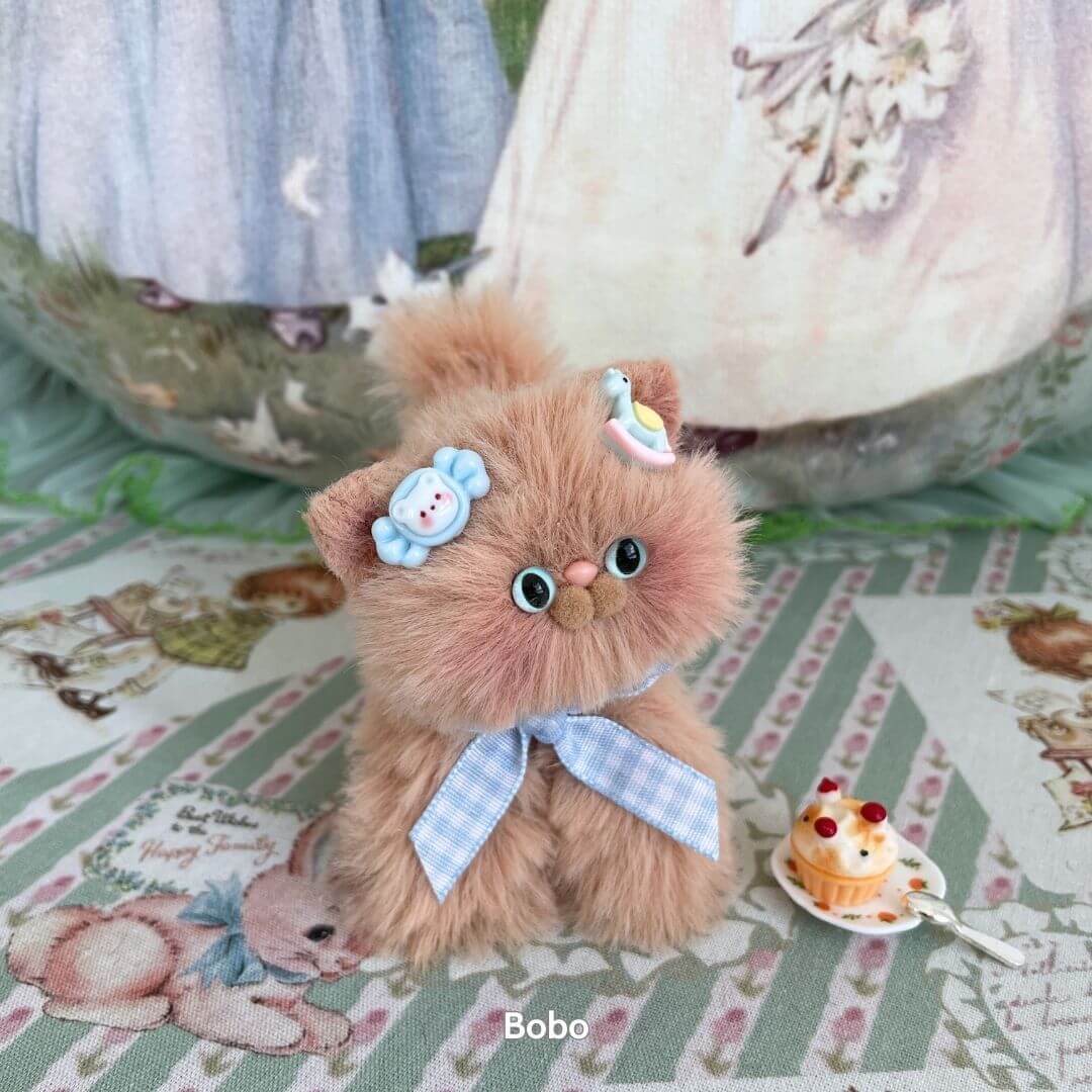 Brown Kitten Collection