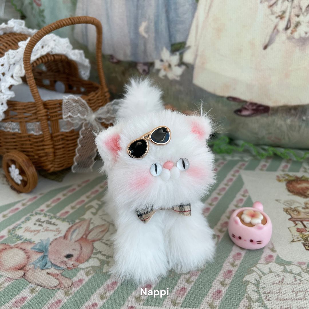 White Kitten Collection
