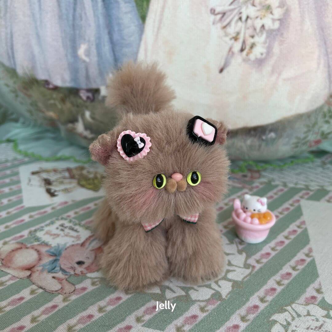 Brown Kitten Collection