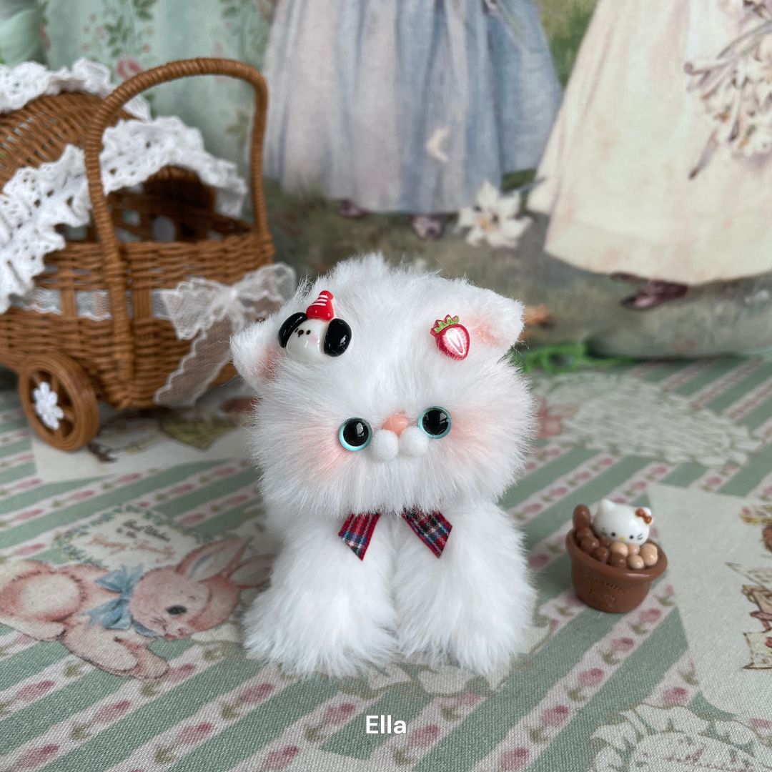 White Kitten Collection