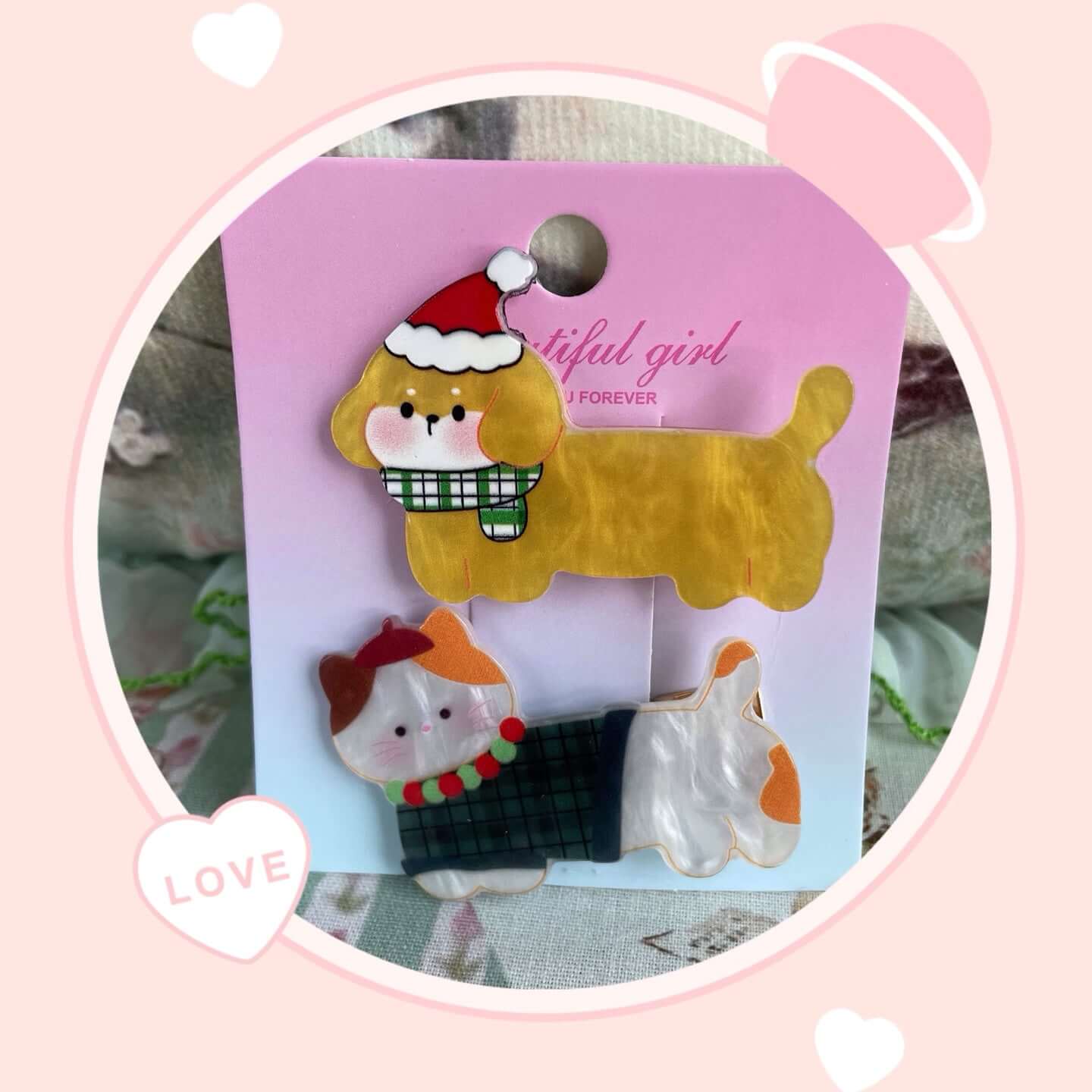 Cute animal-shaped clips with holiday hats and scarves, perfect for hair accessories or decoration on bags and clothing.