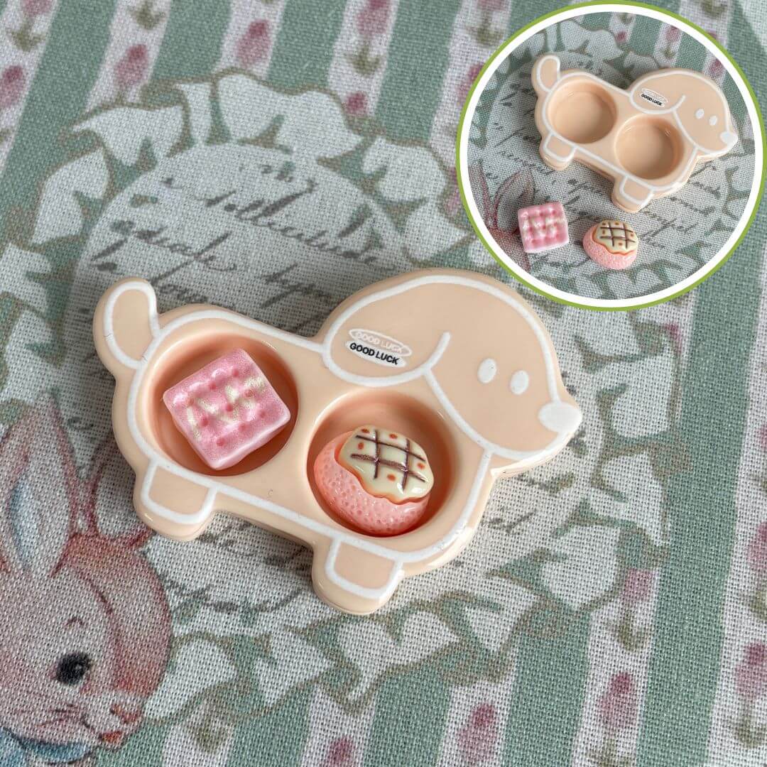 Puppy Snack Twins - puppy-shaped trays with pink frosted cookie and bear bun snack charms.