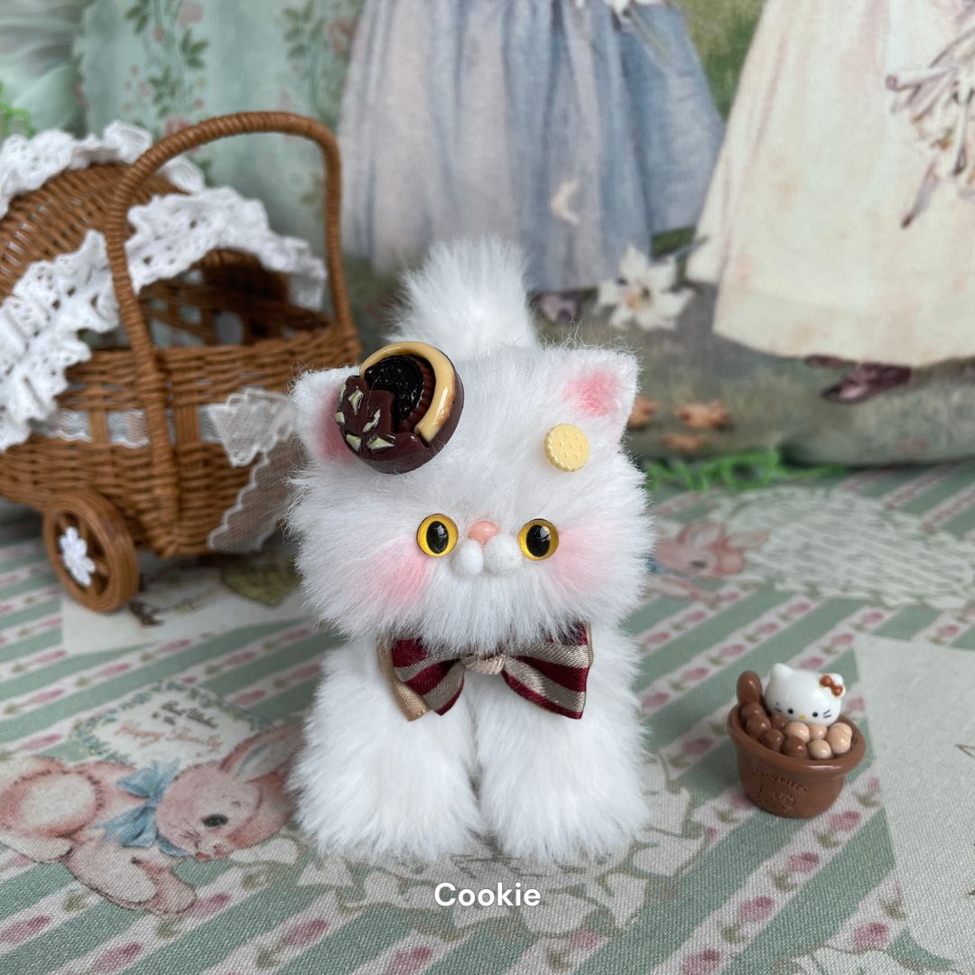 White Kitten Collection