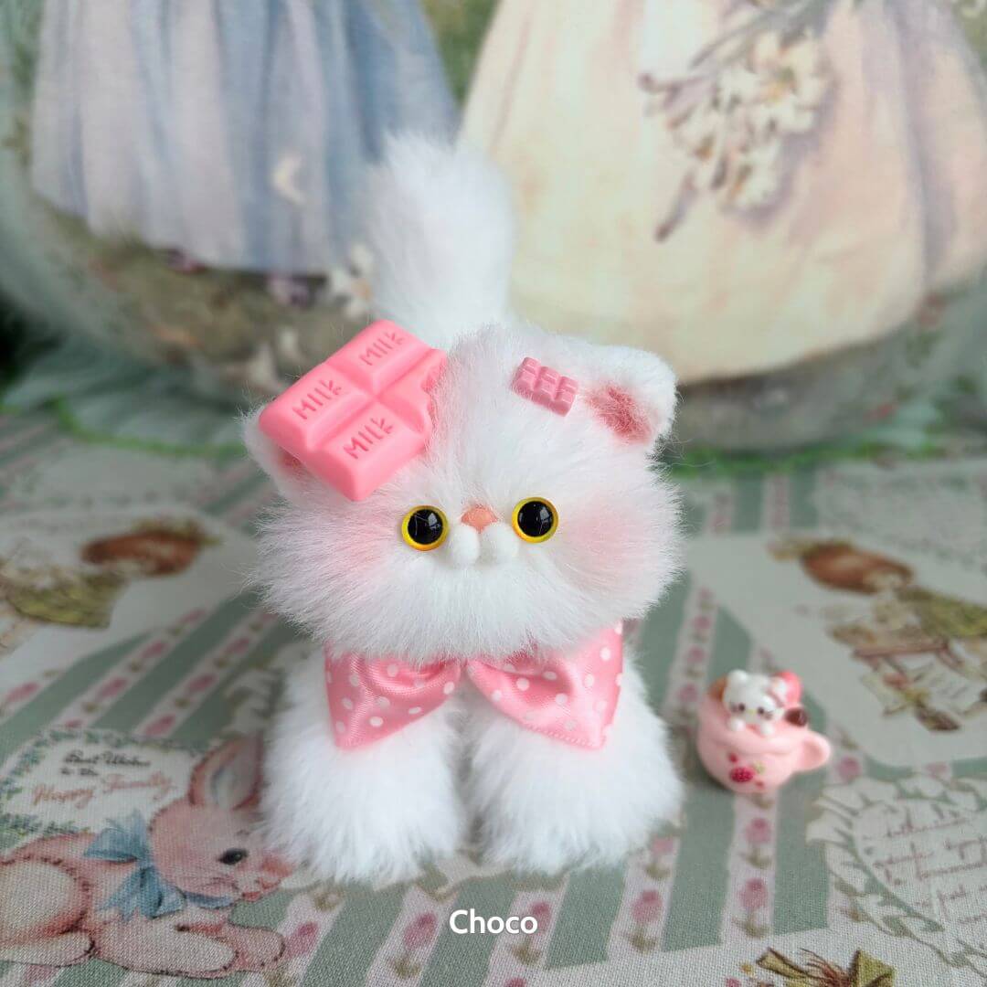 White Kitten Collection