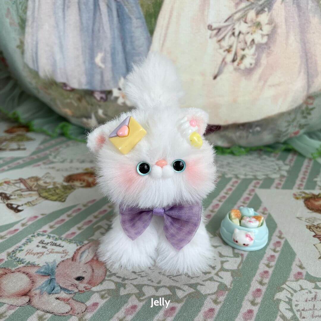 White Kitten Collection