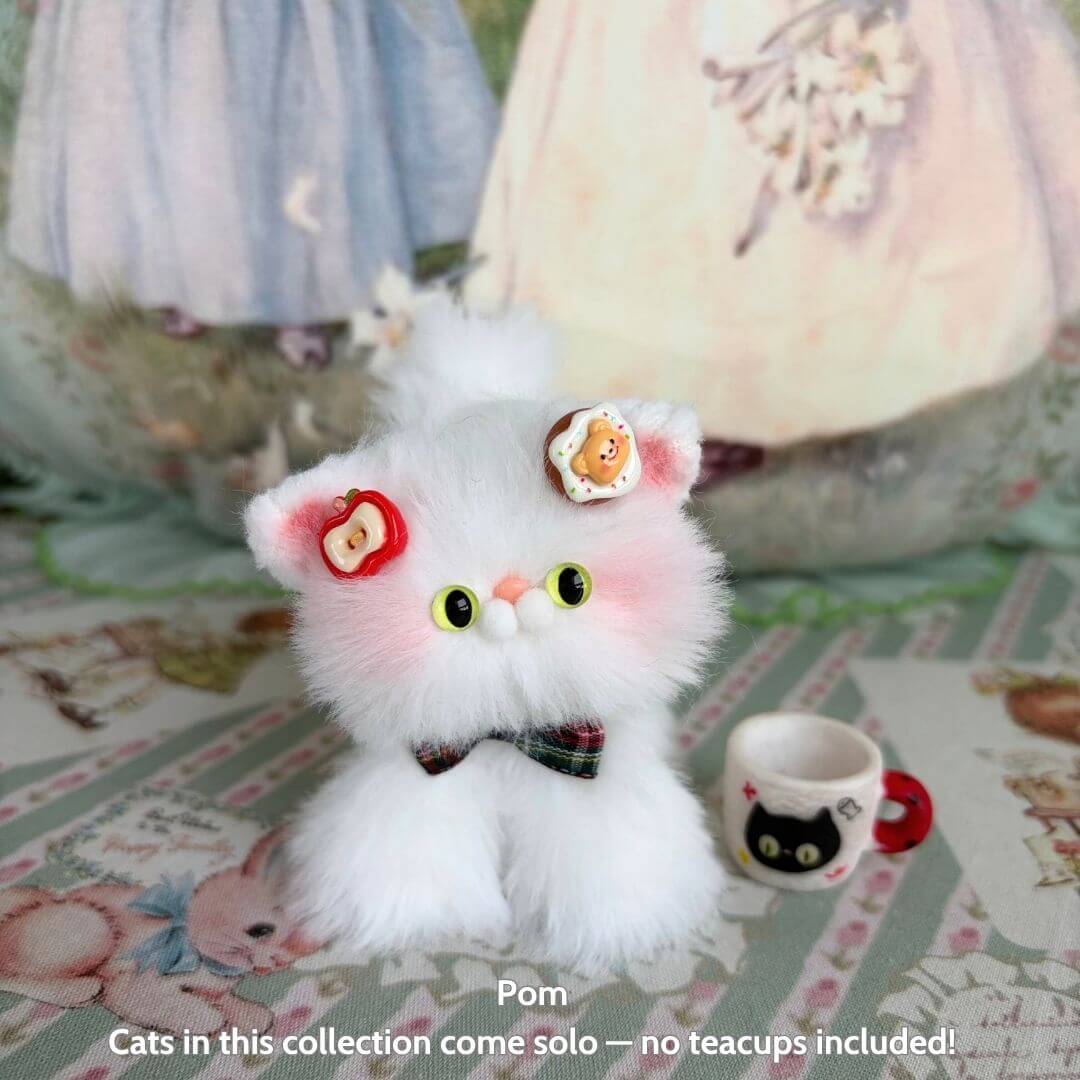 Little Kitten With A Bow On Stock Photo - Download Image Now - Animal,  Animal Body Part, Animal Eye - iStock, image size:1080x1080