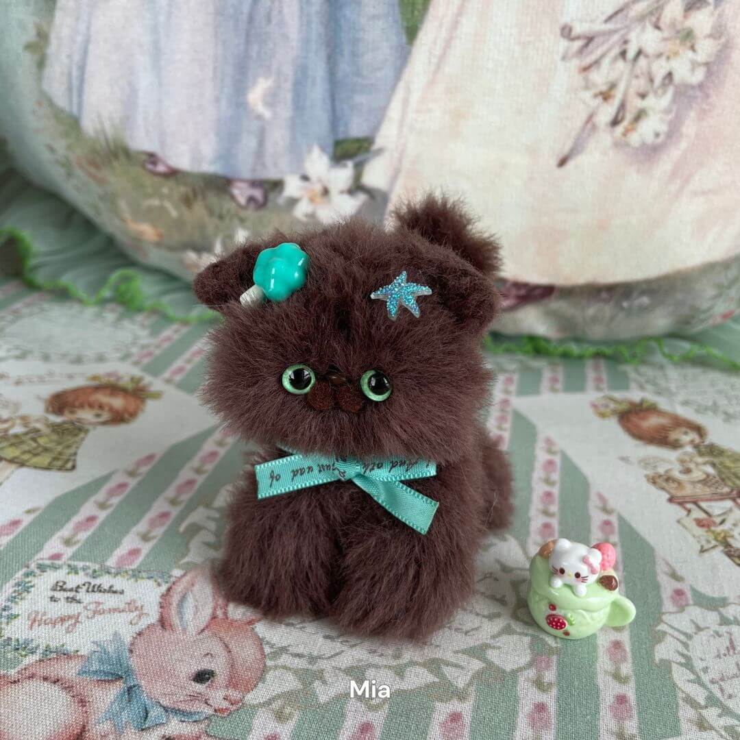 Brown Kitten Collection