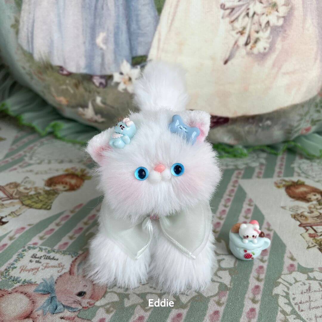 White Kitten Collection