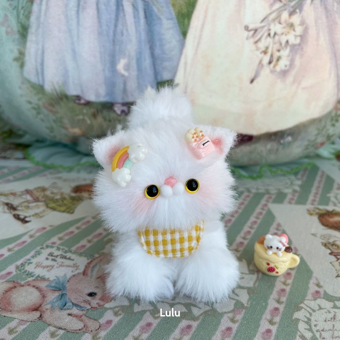 White Kitten Collection