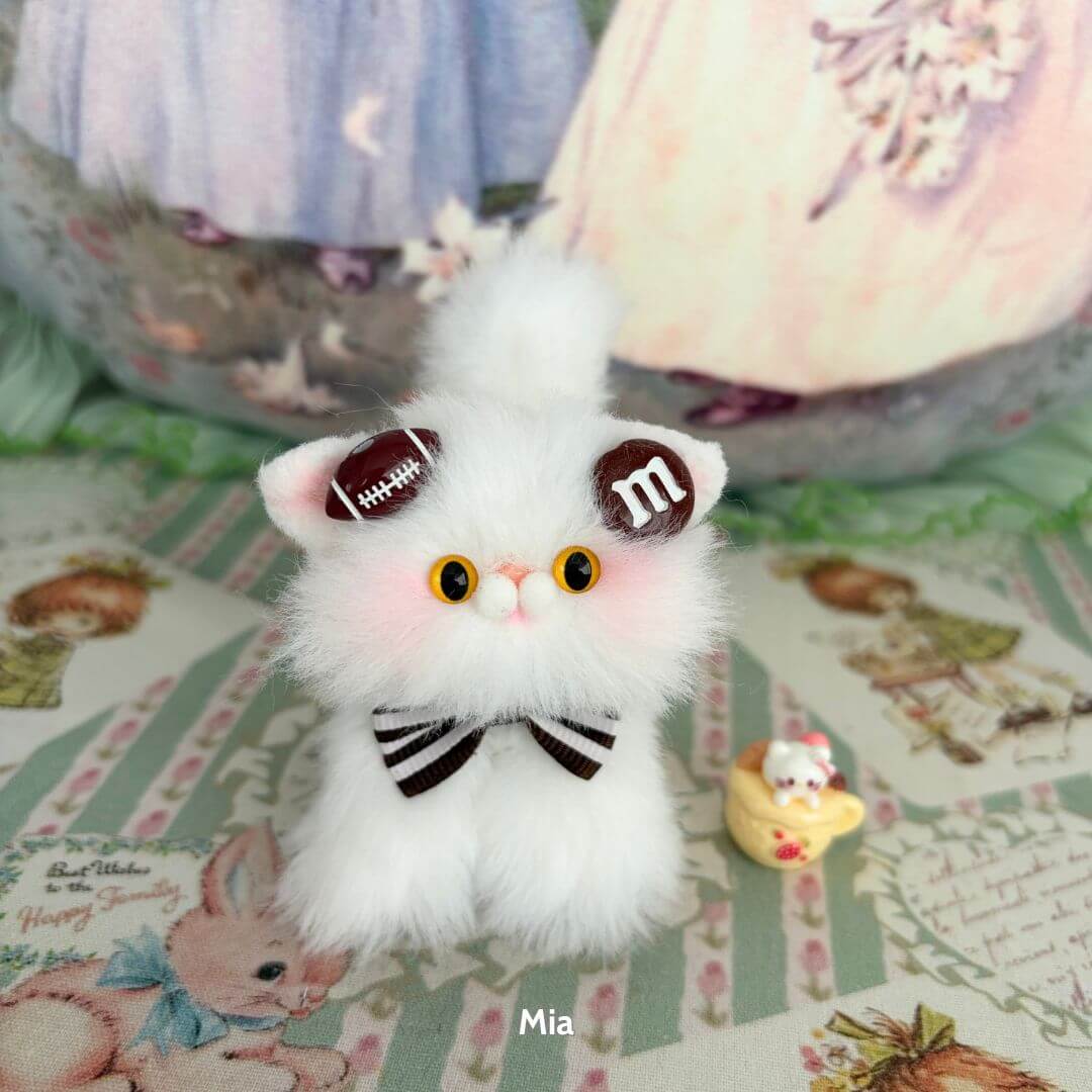 White Kitten Collection