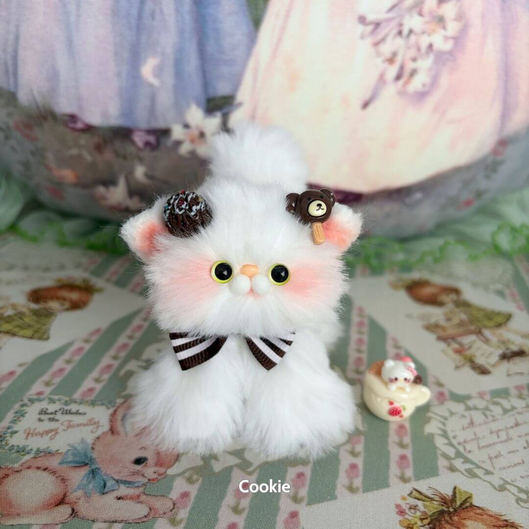 White Kitten Collection