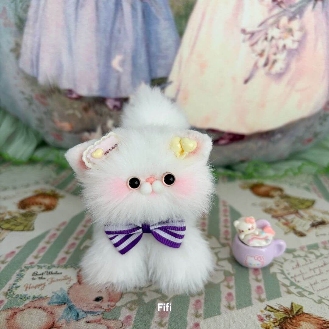 White Kitten Collection