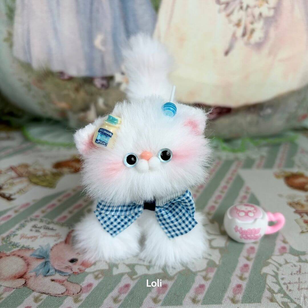 White Kitten Collection