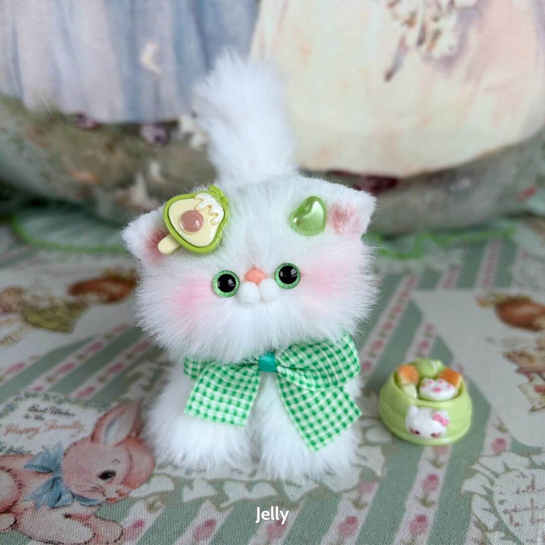 White Kitten Collection