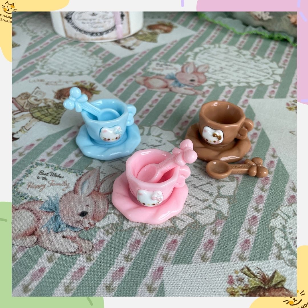 Miniature Kitty's Cosy Cups and Saucers