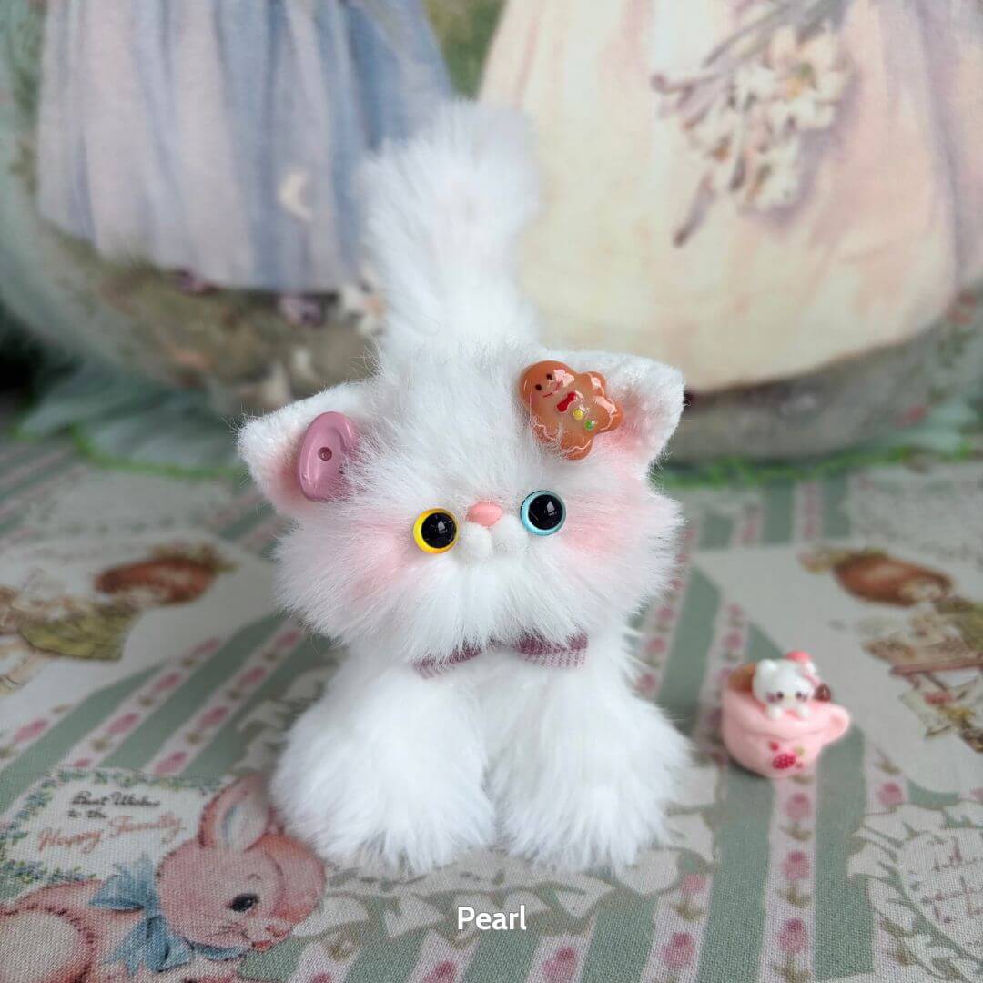 White Kitten Collection