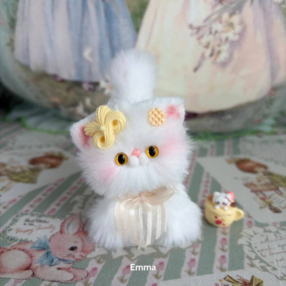 White Kitten Collection