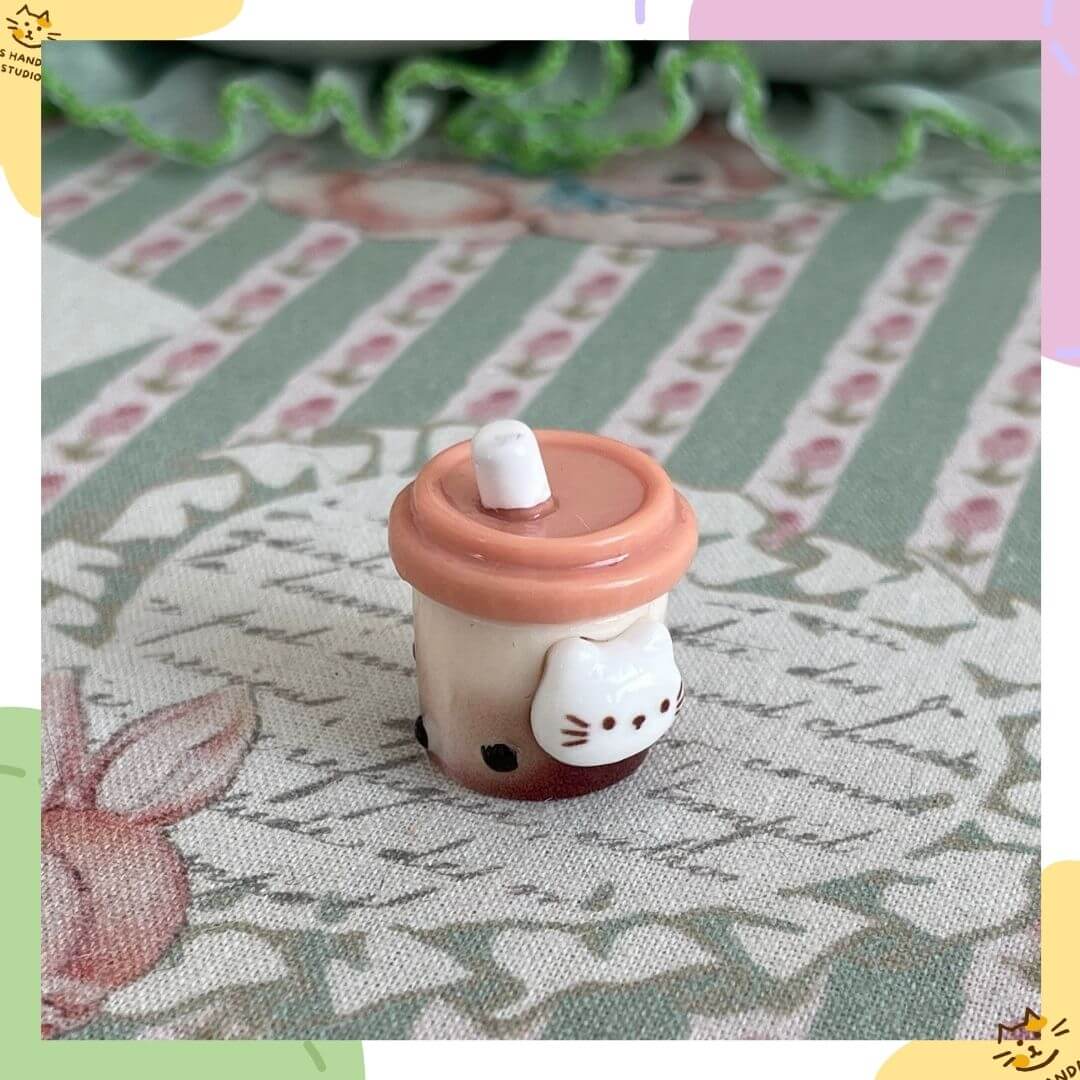 Mini cat-themed milkshake decoration, perfect addition to dollhouse decor or gift for cat lovers.